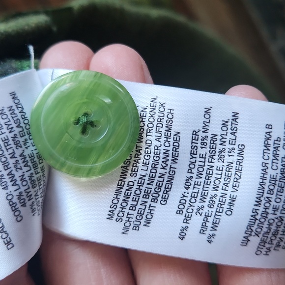 Mountain Hardwear Wool Blend Pullover Hooded Sweater, Small - Picture 9 of 9